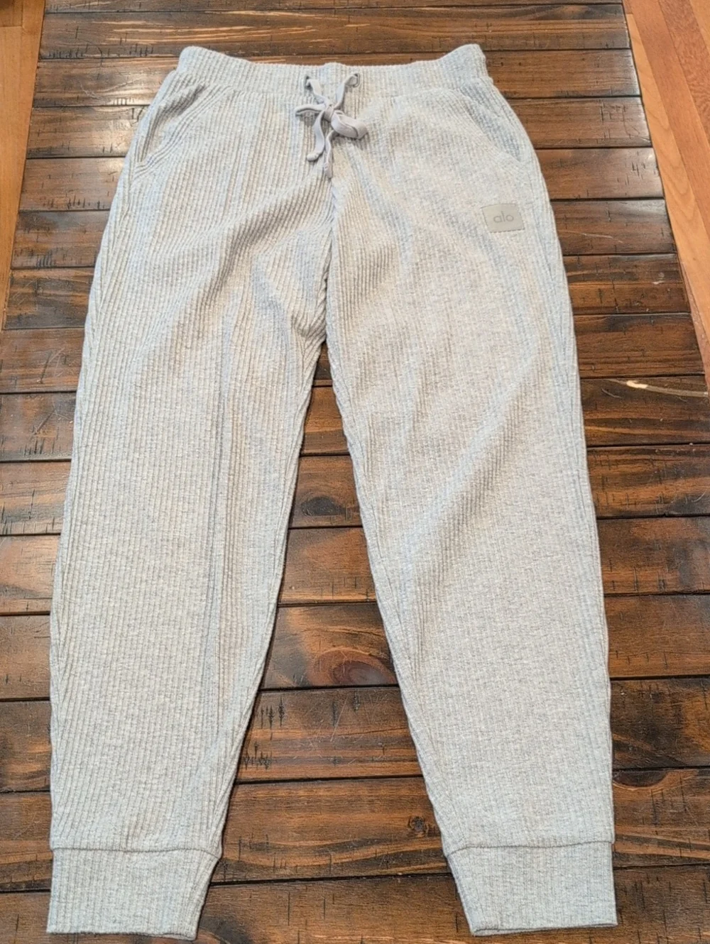 Alo Muse Sweatpant Jogger Athletic Heather Gray